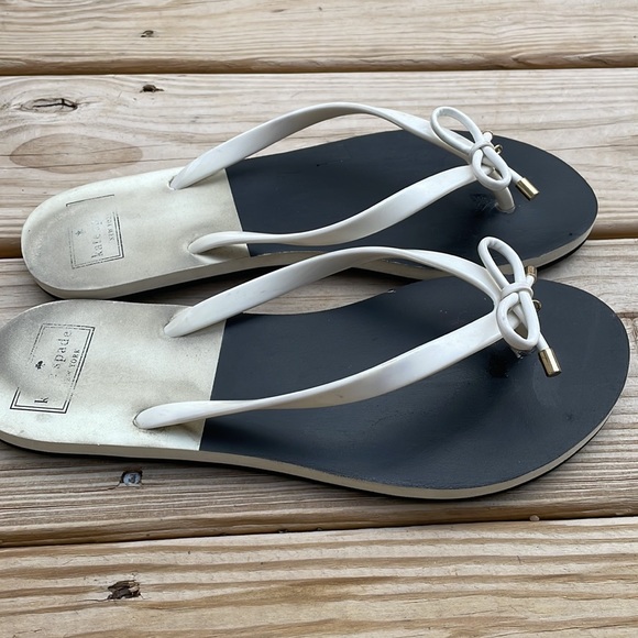 Kate Spade flip flops Size 10 - Picture 3 of 9